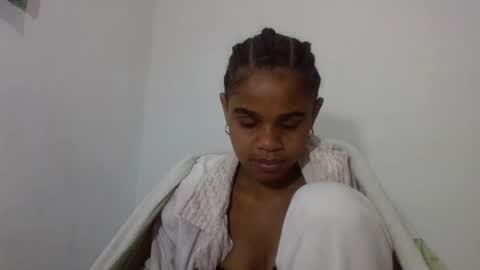 Snapshot of delphineee chatting on 07-04-26, 08:37 delphine online show from 07-04-26, 08:37
