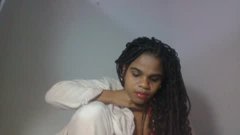 Snapshot of delphineee chatting on 07-18-26, 06:45 delphine online show from 07-18-26, 06:45