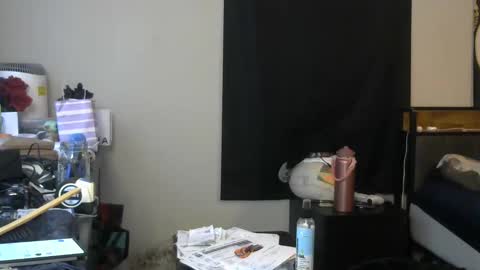 Snapshot of delta7012 chatting on 10-31-25, 01:45 delta7012 online show from 10-31-25, 01:45