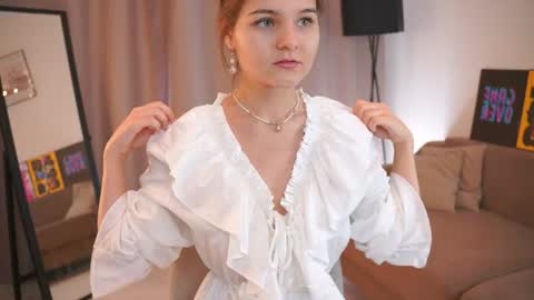 Snapshot of demetricekanady chatting on 06-10-26, 04:12 Hi my name is Sari nice to see you in my Room online show from 06-10-26, 04:12