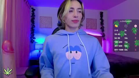 Snapshot of demianbunny chatting on 02-20-26, 05:04 nik online show from 02-20-26, 05:04