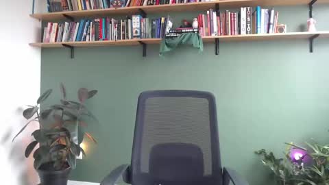 demmetria online show from 11-17-25, 06:24