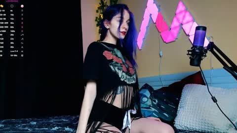 Demmi online show from 01-21-25, 01:39