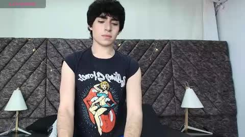 Snapshot of demon_foxx chatting on 05-11-26, 12:55 online show from 05-11-26, 12:55