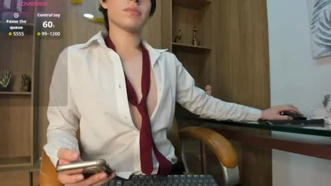 Snapshot of demon_foxx chatting on 05-25-26, 12:33 online show from 05-25-26, 12:33