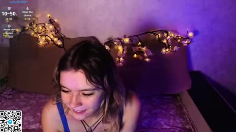 Snapshot of demonacast chatting on 11-26-25, 08:32 Katrine online show from 11-26-25, 08:32