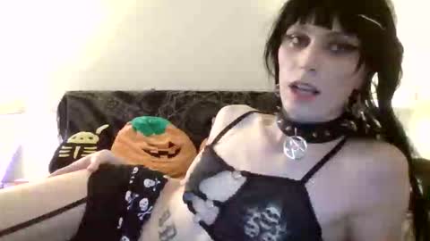 Snapshot of demonally chatting on 05-14-26, 12:28 demonally online show from 05-14-26, 12:28