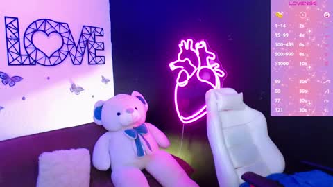 Snapshot of demyanderson_ chatting on 12-28-24, 03:04 Demy online show from 12-28-24, 03:04