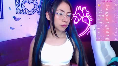 Snapshot of demyanderson_ chatting on 01-30-25, 08:21 Demy online show from 01-30-25, 08:21