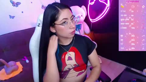 Snapshot of demyanderson_ chatting on 02-13-25, 02:45 Demy online show from 02-13-25, 02:45