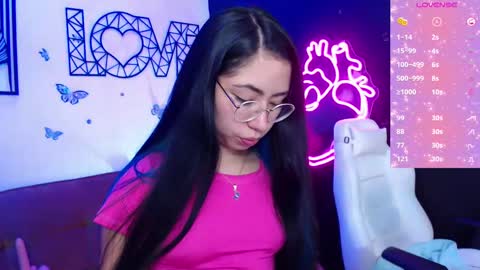 Snapshot of demyanderson_ chatting on 02-19-25, 09:25 Demy online show from 02-19-25, 09:25