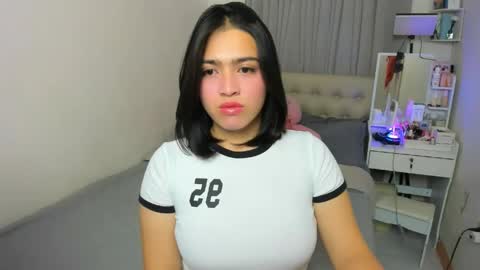 Snapshot of dencyleander chatting on 05-03-26, 02:23 Demi online show from 05-03-26, 02:23
