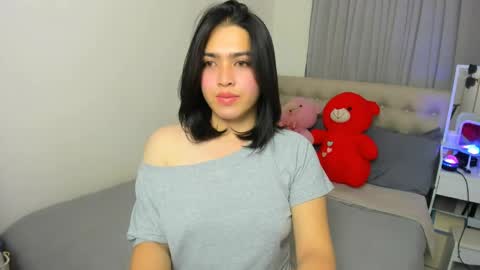 Snapshot of dencyleander chatting on 05-09-26, 08:30 Demi online show from 05-09-26, 08:30