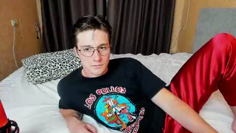Snapshot of deni_boy99 chatting on 07-29-26, 07:45 Deni online show from 07-29-26, 07:45