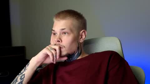 Snapshot of denis_here chatting on 06-12-26, 06:07 Denis online show from 06-12-26, 06:07