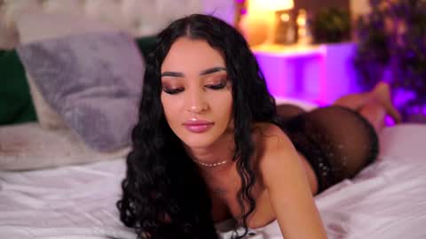 denisedevilles online show from 12-21-24, 01:10