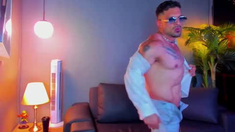 dennis_cox_ online show from 10-18-25, 05:03