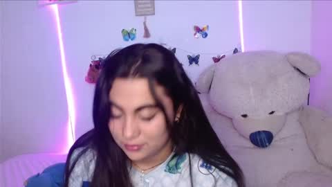 Snapshot of dennis_love_ chatting on 05-31-26, 03:58 rosse online show from 05-31-26, 03:58
