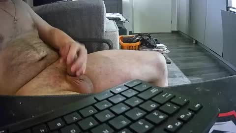 Snapshot of dennisamg chatting on 10-06-25, 05:32 Dennis online show from 10-06-25, 05:32