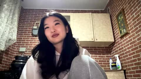 Emma online show from 02-09-26, 02:10