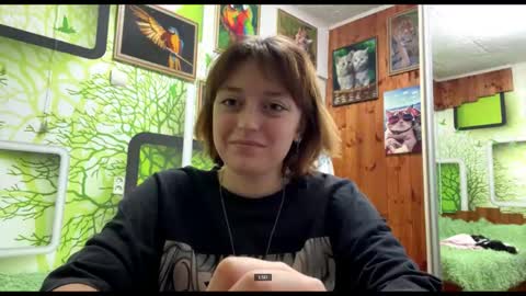 Snapshot of denysecough chatting on 05-21-26, 05:31 Lira online show from 05-21-26, 05:31