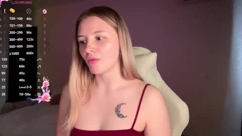 Vi  Victoria online show from 03-25-26, 01:17