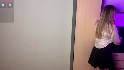 Snapshot of deonnahobb chatting on 04-24-26, 05:15 Luna online show from 04-24-26, 05:15