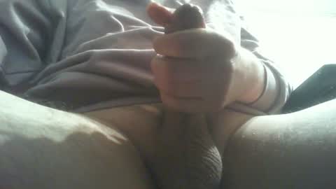 Snapshot of deralesen444 chatting on 06-18-26, 04:33 deralesen444 online show from 06-18-26, 04:33