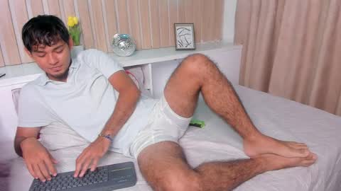 Snapshot of dereck_g chatting on 04-17-26, 04:48 dereck_g online show from 04-17-26, 04:48