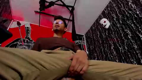 Snapshot of dereck_monroe chatting on 07-14-26, 06:35 Dereck online show from 07-14-26, 06:35
