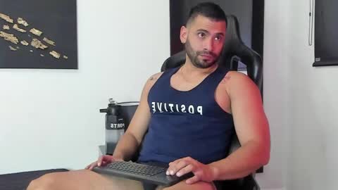 Snapshot of dereck_vega chatting on 12-01-24, 07:36 Dereck Vega online show from 12-01-24, 07:36