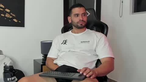 Snapshot of dereck_vega chatting on 12-08-24, 12:40 Dereck Vega online show from 12-08-24, 12:40
