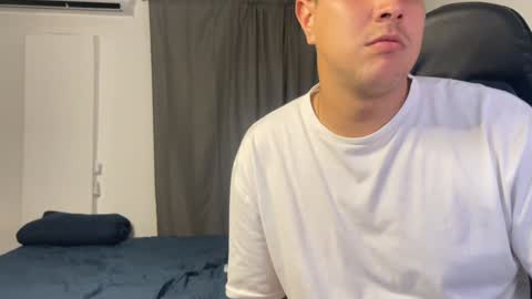 Snapshot of dereckbrownn chatting on 01-06-25, 04:04 Dereck online show from 01-06-25, 04:04