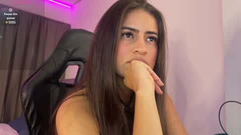 Snapshot of dereckbrownn chatting on 02-07-25, 07:59 Dereck online show from 02-07-25, 07:59