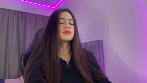 Snapshot of dereckbrownn chatting on 09-15-25, 11:27 Dereck online show from 09-15-25, 11:27