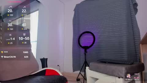 Snapshot of dereckhardd chatting on 09-28-25, 06:02 dereckhardd online show from 09-28-25, 06:02