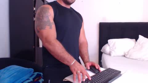 Derek online show from 11-04-25, 07:57