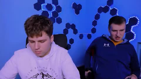 Snapshot of derek_hawk_ chatting on 12-17-25, 09:48 derek_hawk_ online show from 12-17-25, 09:48