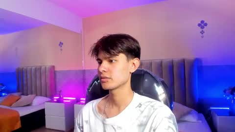 derek_sinn online show from 04-16-26, 07:58