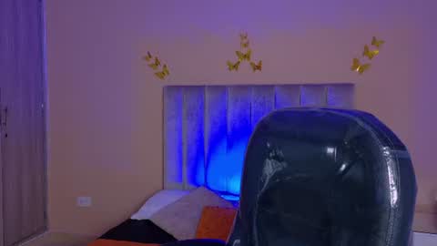 derek_sinn online show from 07-04-26, 04:07