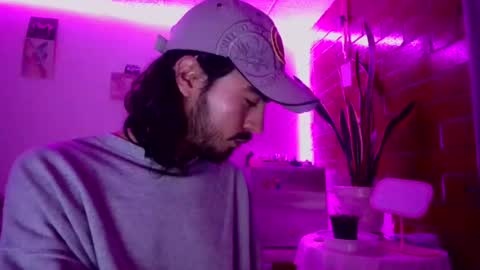 Snapshot of derek_smoke chatting on 07-21-26, 04:04 Derek smit online show from 07-21-26, 04:04