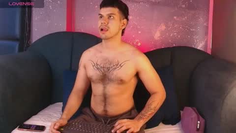 Snapshot of derek_voss chatting on 07-18-26, 12:42 derek_voss online show from 07-18-26, 12:42