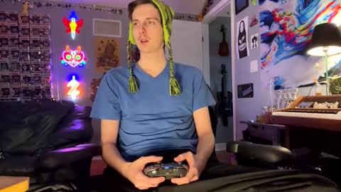 derekdings online show from 12-17-25, 02:34