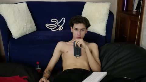 Snapshot of derekswan chatting on 11-20-25, 11:48 Derek online show from 11-20-25, 11:48