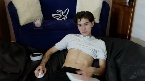 Snapshot of derekswan chatting on 11-26-25, 11:50 Derek online show from 11-26-25, 11:50