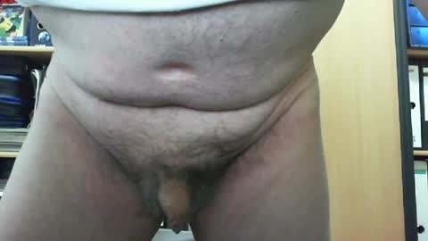 Snapshot of derkleineliebling chatting on 07-19-26, 02:43 derkleineliebling online show from 07-19-26, 02:43