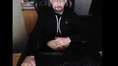 Snapshot of dermattes chatting on 12-07-24, 04:36 dermattes online show from 12-07-24, 04:36