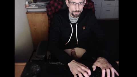 Snapshot of dermattes chatting on 01-07-25, 02:19 dermattes online show from 01-07-25, 02:19