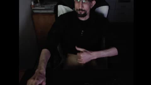 Snapshot of dermattes chatting on 05-02-26, 02:22 dermattes online show from 05-02-26, 02:22