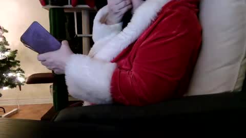 Snapshot of deroseblack chatting on 12-15-24, 03:45 deroseblack online show from 12-15-24, 03:45